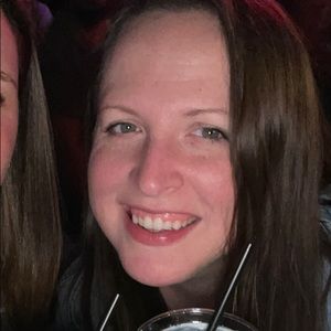 Meet your Posher, Lauren